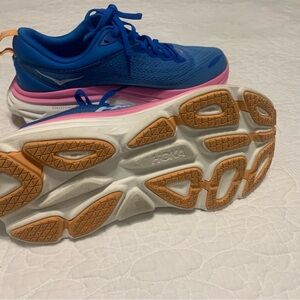 Womens Hoka Bondi size 9 worn twice